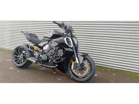 DUCATI DIAVEL V4
