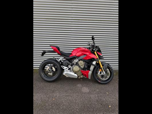 photo-annonce-ducati-streetfighter-v4s_6707c894db777863149324.jpg