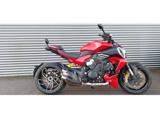 DUCATI DIAVEL V4