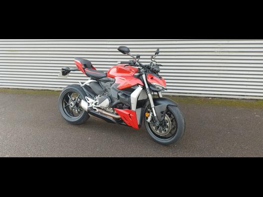 photo-annonce-ducati-streetfighter-v2_67dc15600eb00416380594.jpg